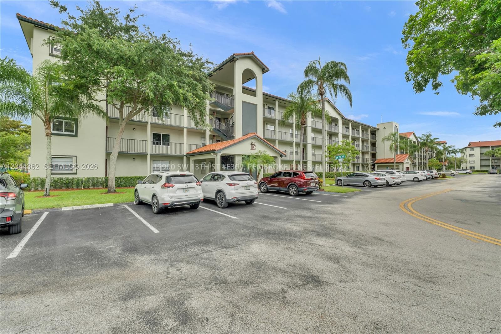 12900 SW 13th St # 309E, Pembroke Pines, FL 33027