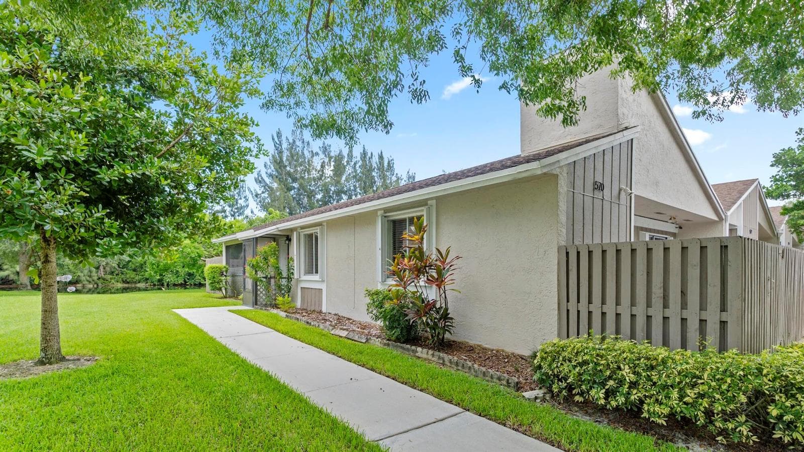 570 Woodgate Circle # A, Sunrise, FL 33326 photo 3