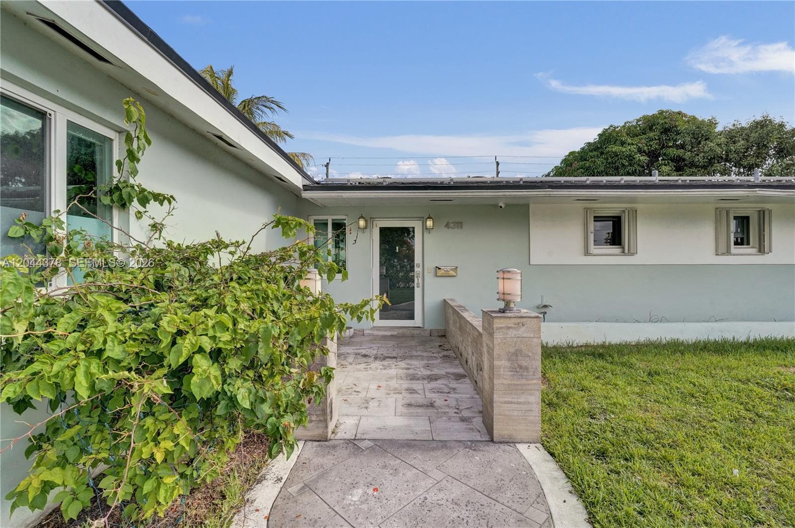4311 Hayes St, Hollywood, FL 33021 photo 2
