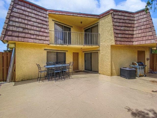 62 Springdale Circle, Palm Springs, FL 33461 photo 2