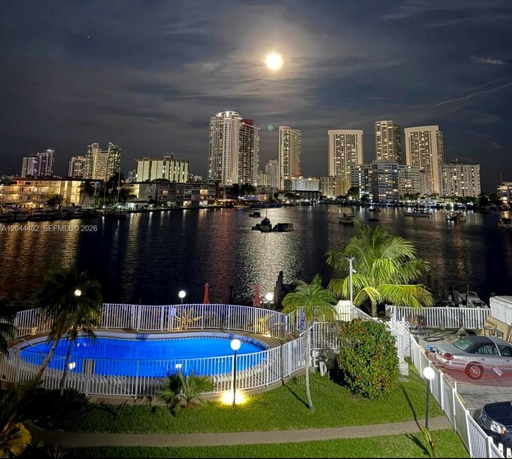 450 GOLDEN ISLES DR # 2H, Hallandale Beach, FL 33009 photo 2