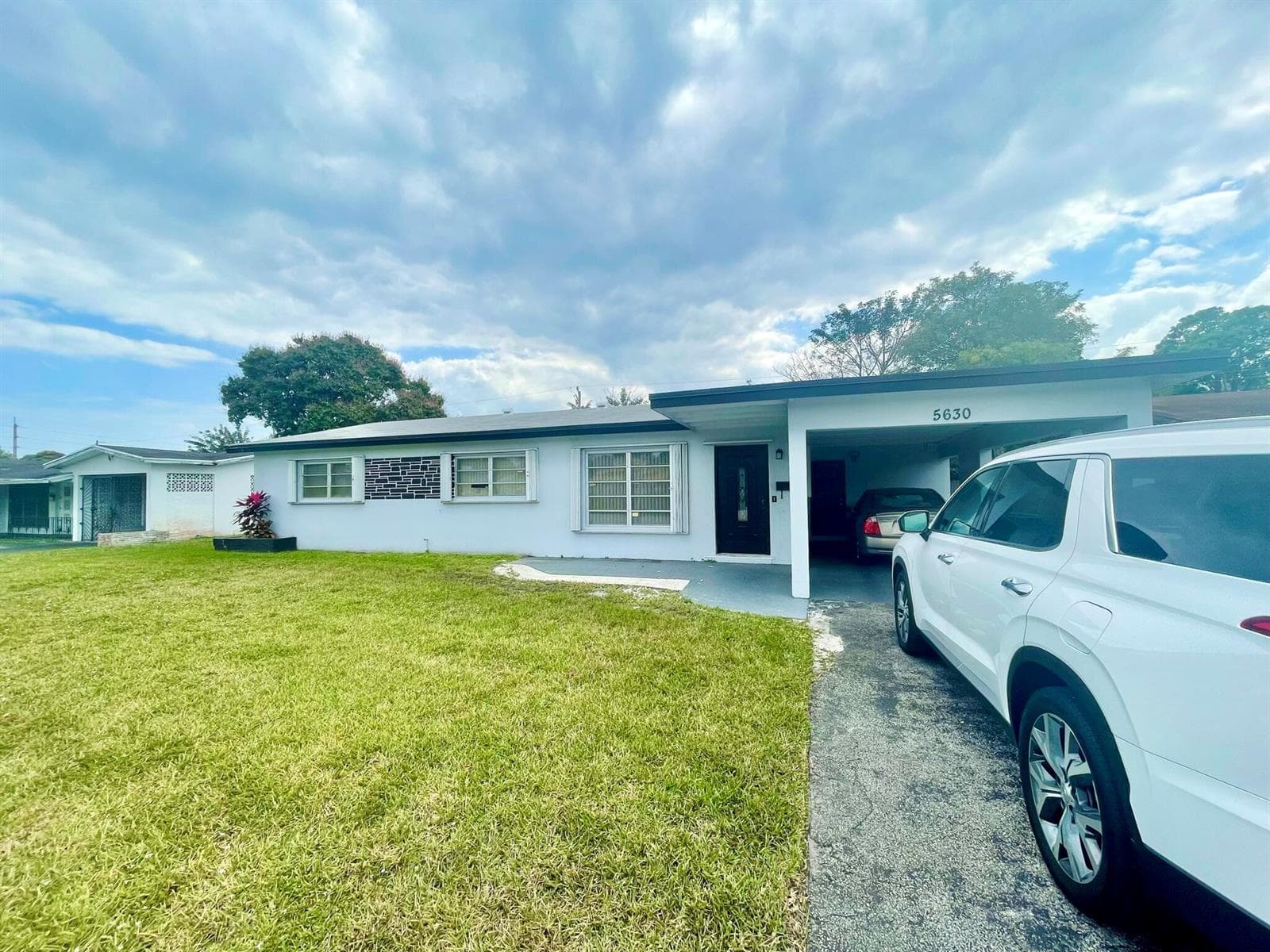 5630 Hollywood Boulevard, Hollywood, FL 33021 photo 3
