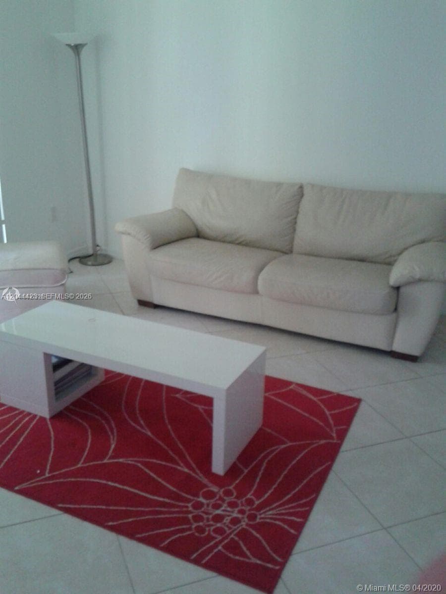 19501 E Country Club Dr # 104, Aventura, FL 33180 photo 5