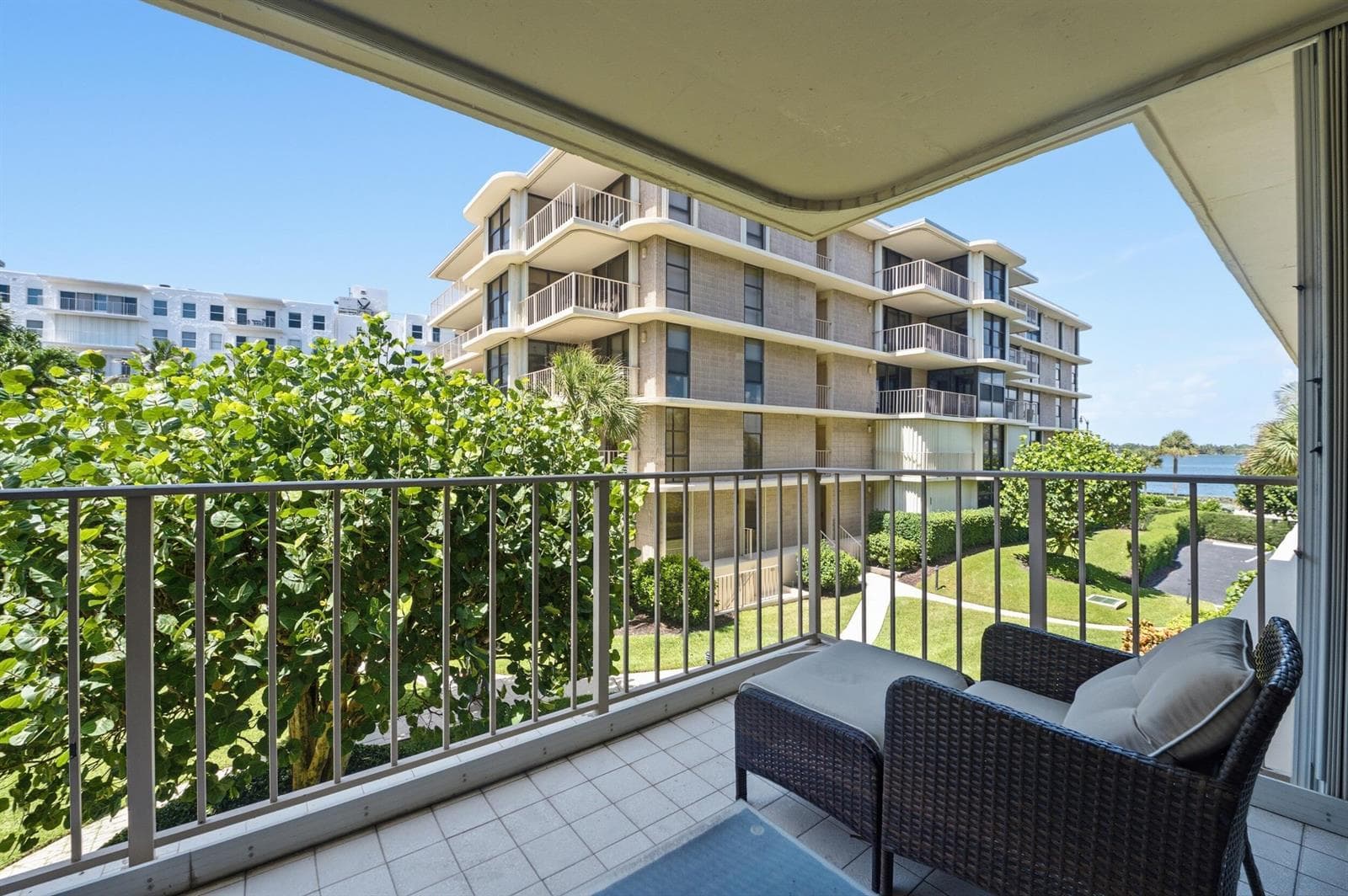 3200 S Ocean Boulevard # D203, Palm Beach, FL 33480 photo 2