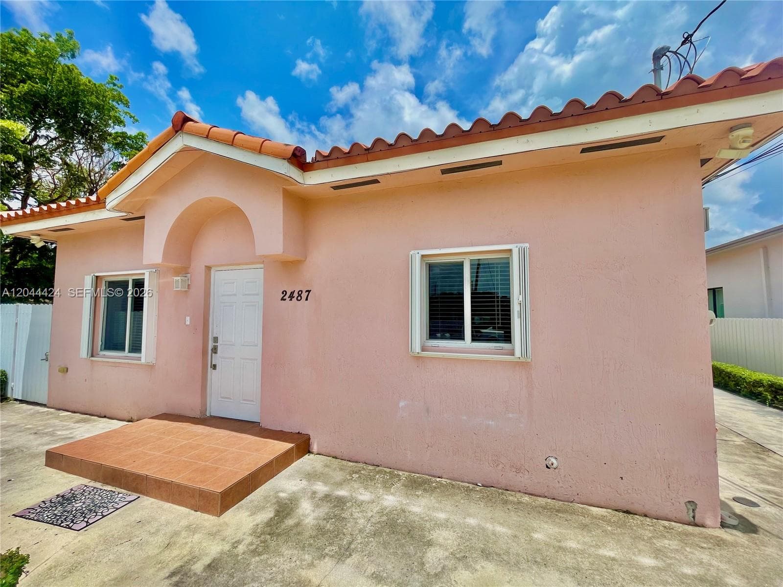 2487 W 5th Ct # Front, Hialeah, FL 33010