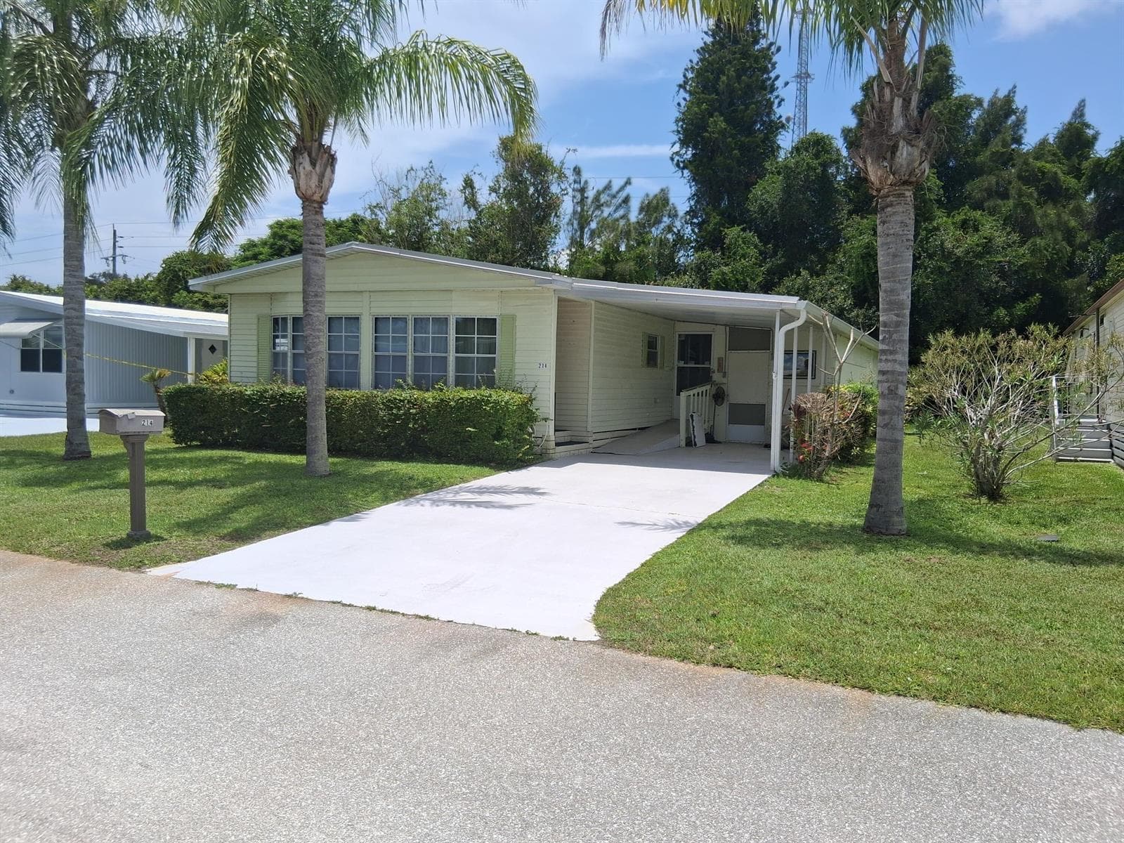 214 W Caribbean, Port St. Lucie, FL 34952