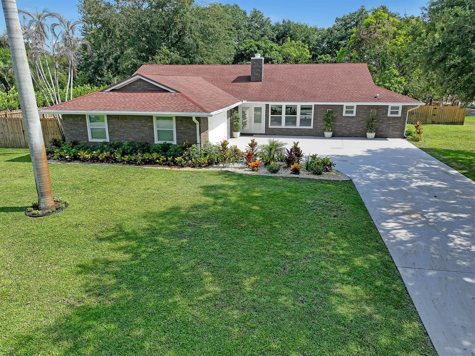 6185 White Oak Court, Jupiter, FL 33458 photo 2