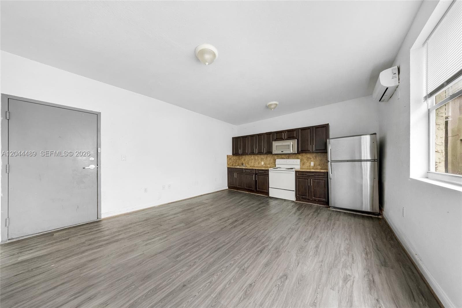 1521 SW 7th St, Miami, FL 33135 photo 5