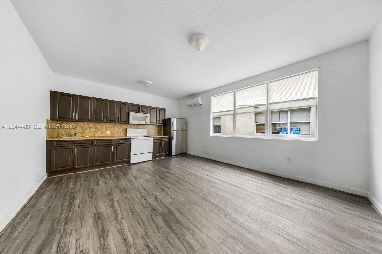 1521 SW 7th St, Miami, FL 33135 photo 4