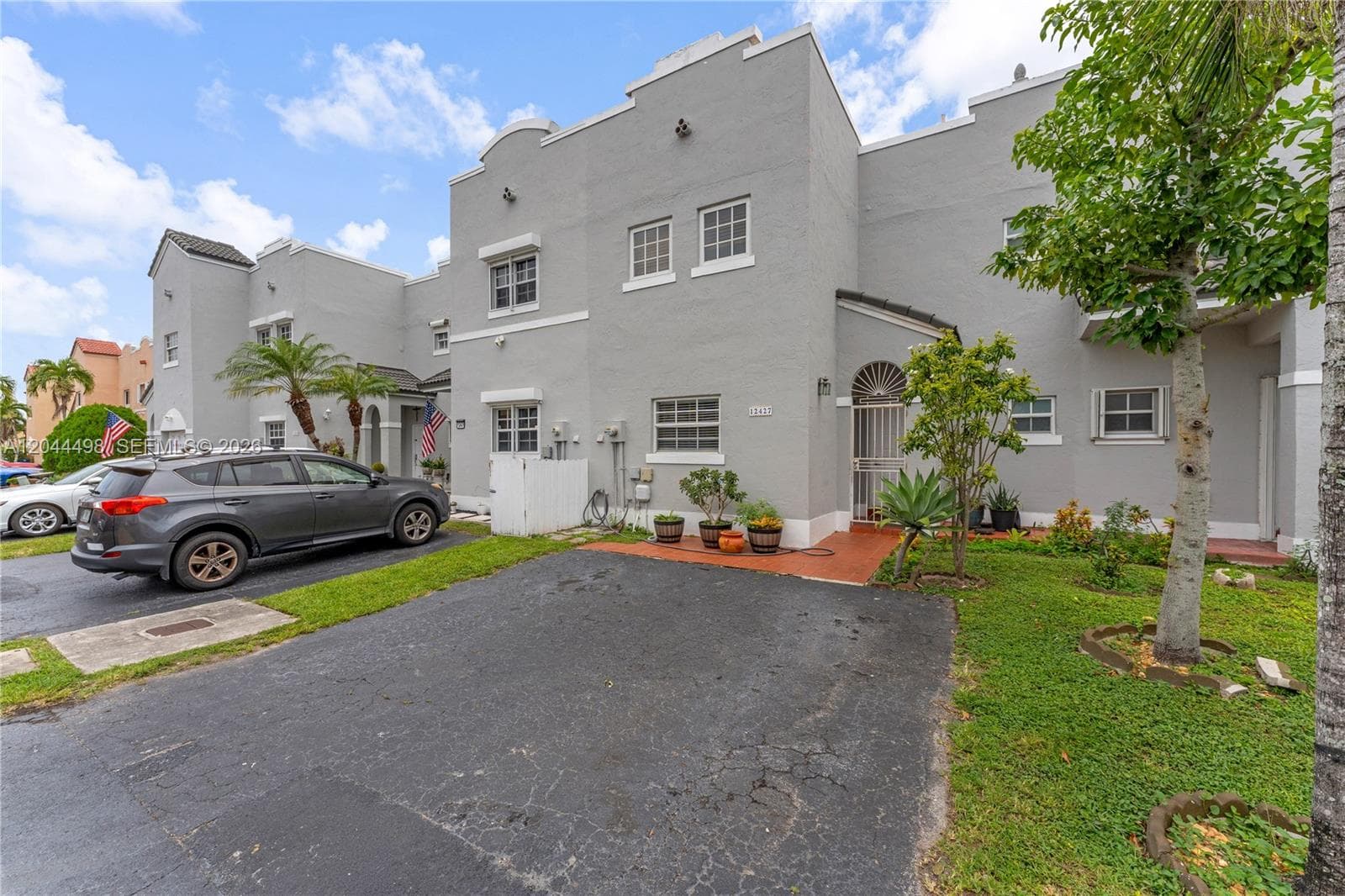12427 NW 7th Ln, Miami, FL 33182 photo 2