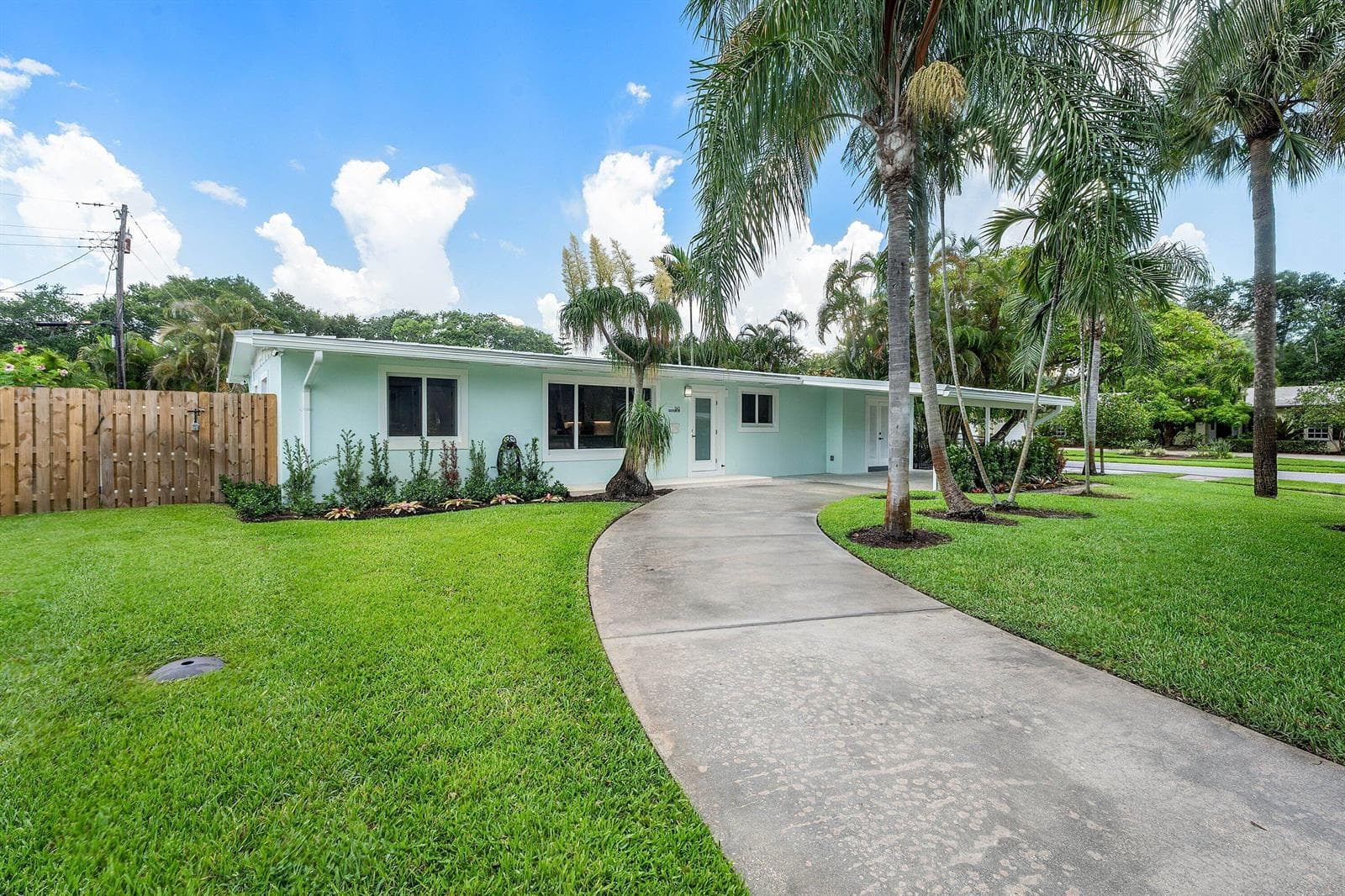 945 Westwind Drive, North Palm Beach, FL 33408 photo 4