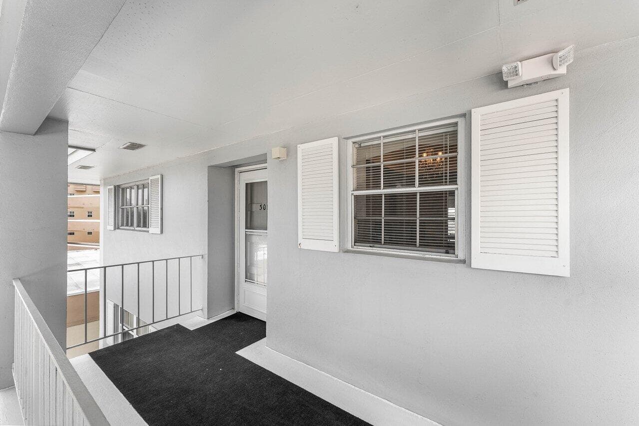 157 Atlantis Boulevard # 301, Atlantis, FL 33462 photo 2