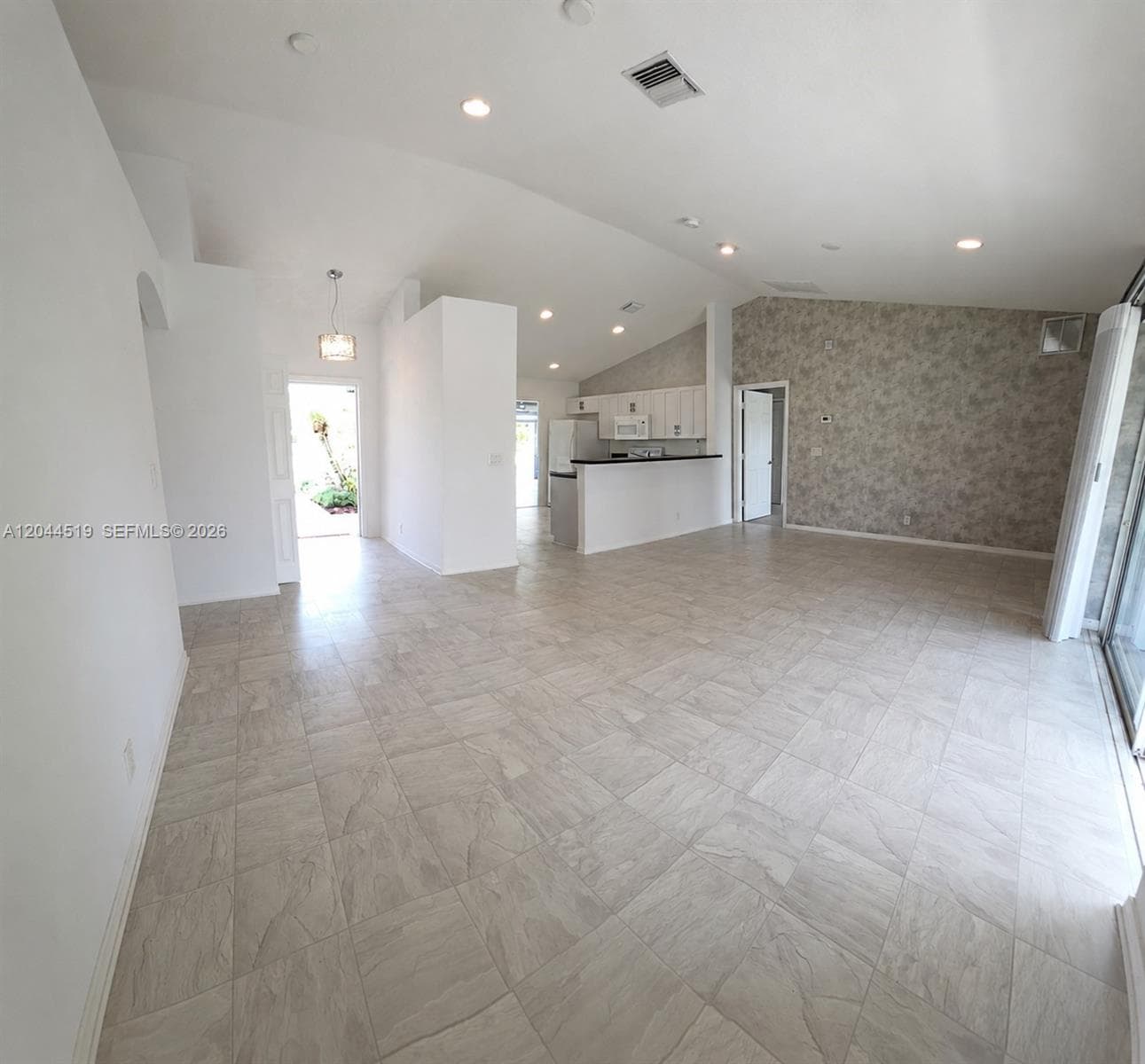 547 High Hawk Cir # 541, Vero Beach, FL 32962 photo 2