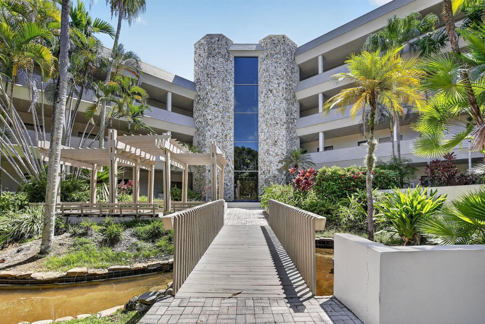 2699 Stirling Road # C202, Hollywood, FL 33312
