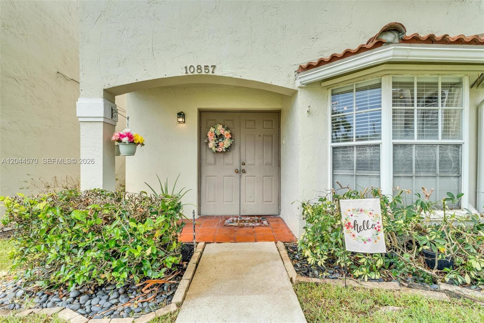 10857 NW 8th St, Pembroke Pines, FL 33026 photo 4