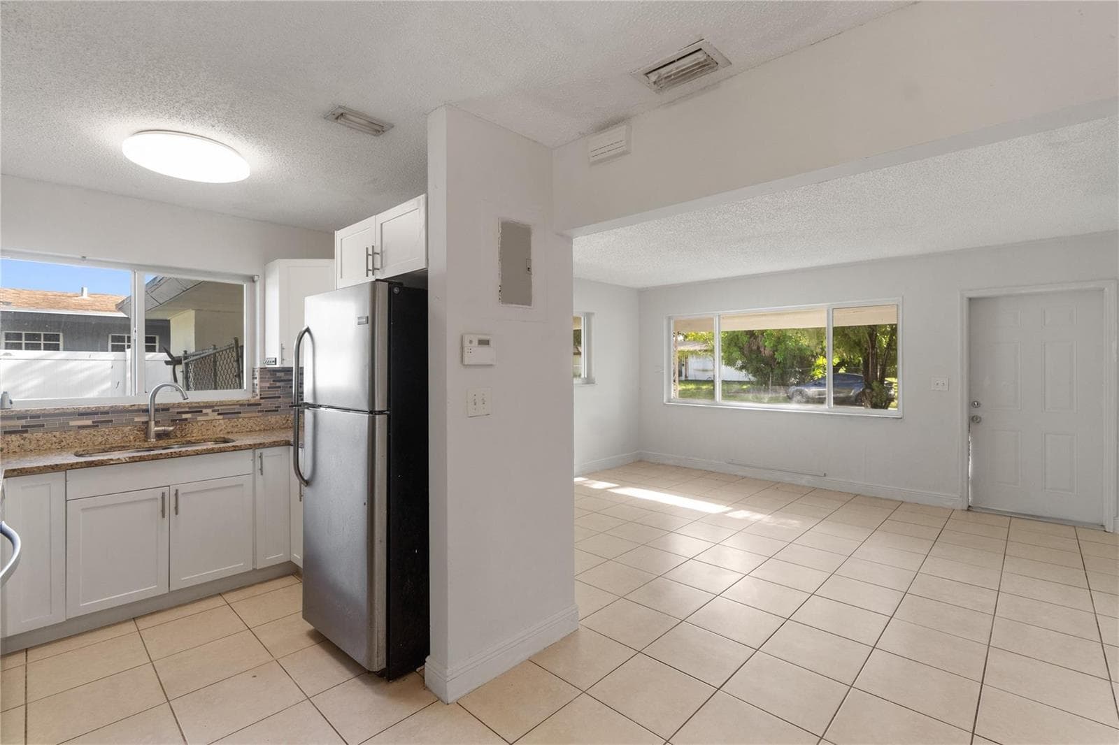 2001 NW 14th Avenue, Fort Lauderdale, FL 33311 photo 4