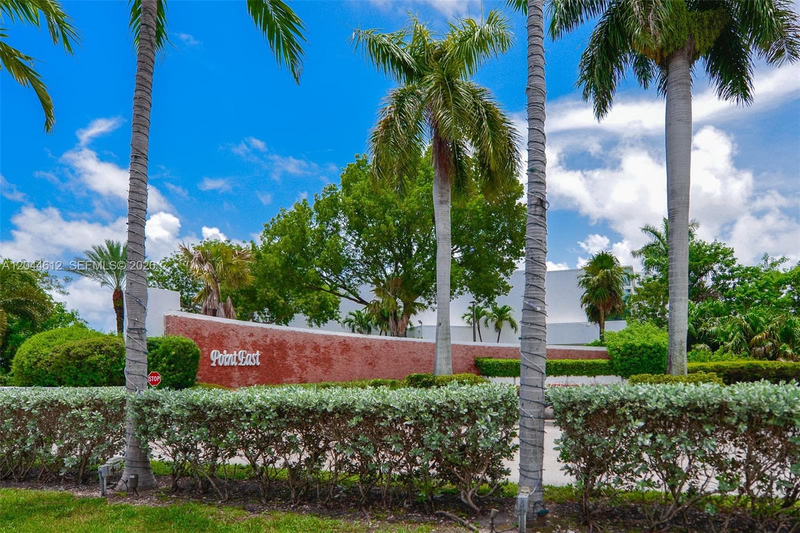 2851 Leonard Dr # J505, Aventura, FL 33160