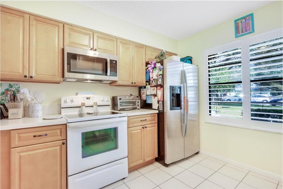 1601 Sabal Ridge Circle # C, Palm Beach Gardens, FL 33418 photo 2