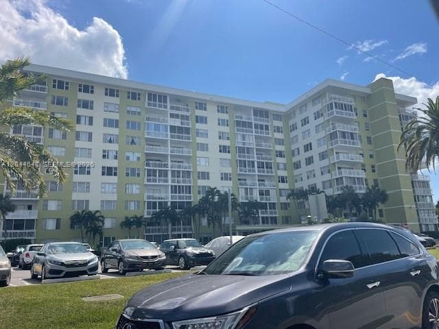 4400 Hillcrest Dr # 701B, Hollywood, FL 33021 photo 2