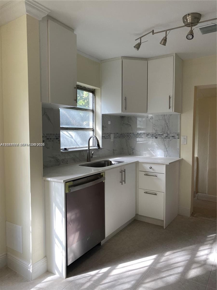 170 NW 49th St, Miami, FL 33127 photo 3