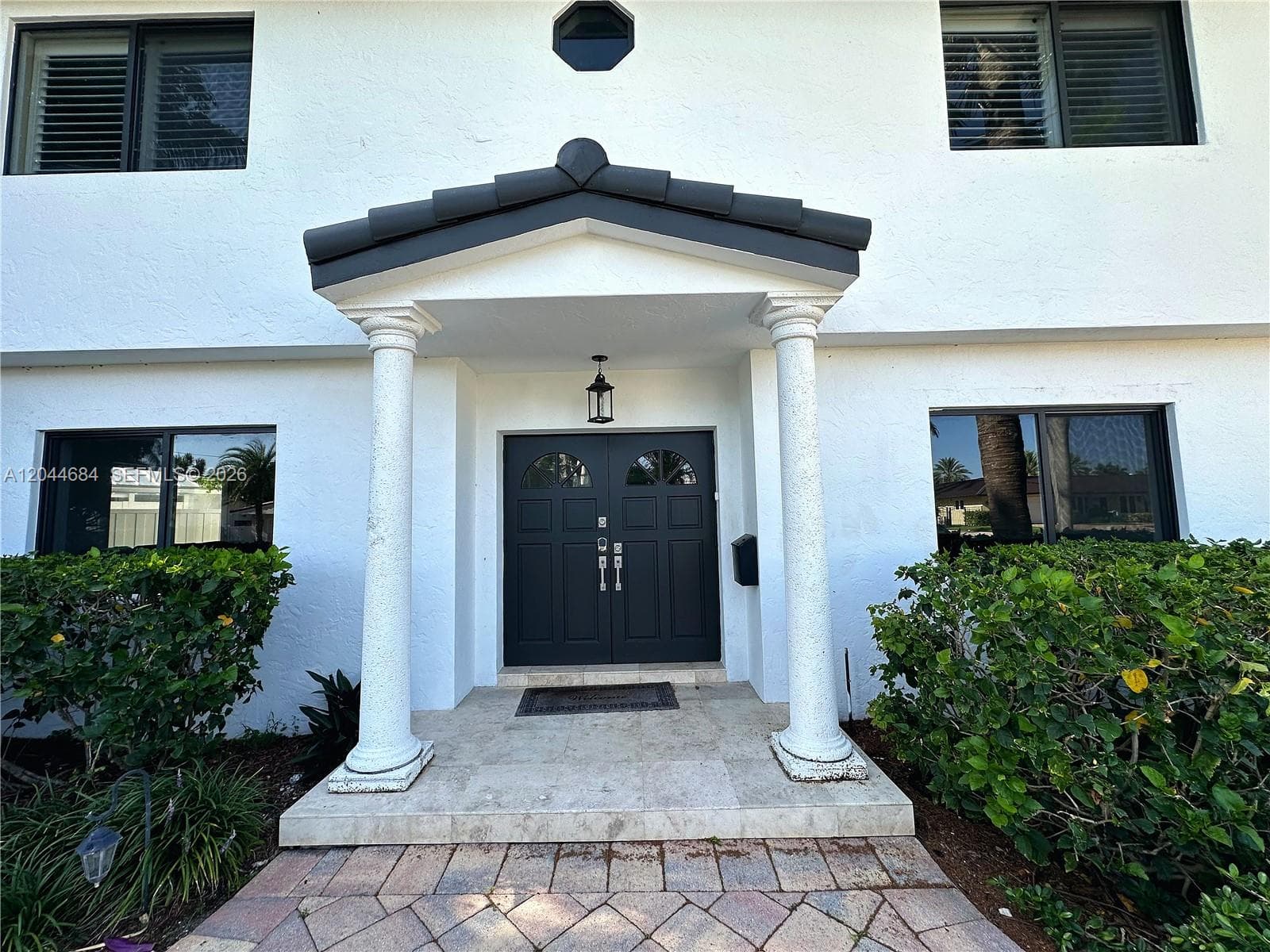 2445 SE 8th St, Pompano Beach, FL 33062 photo 2