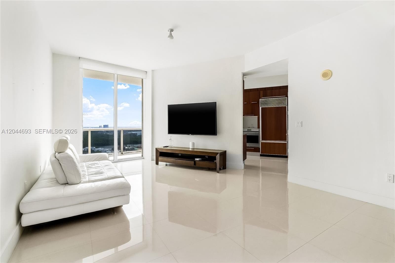 16001 Collins Ave # 2605, Sunny Isles Beach, FL 33160 photo 3