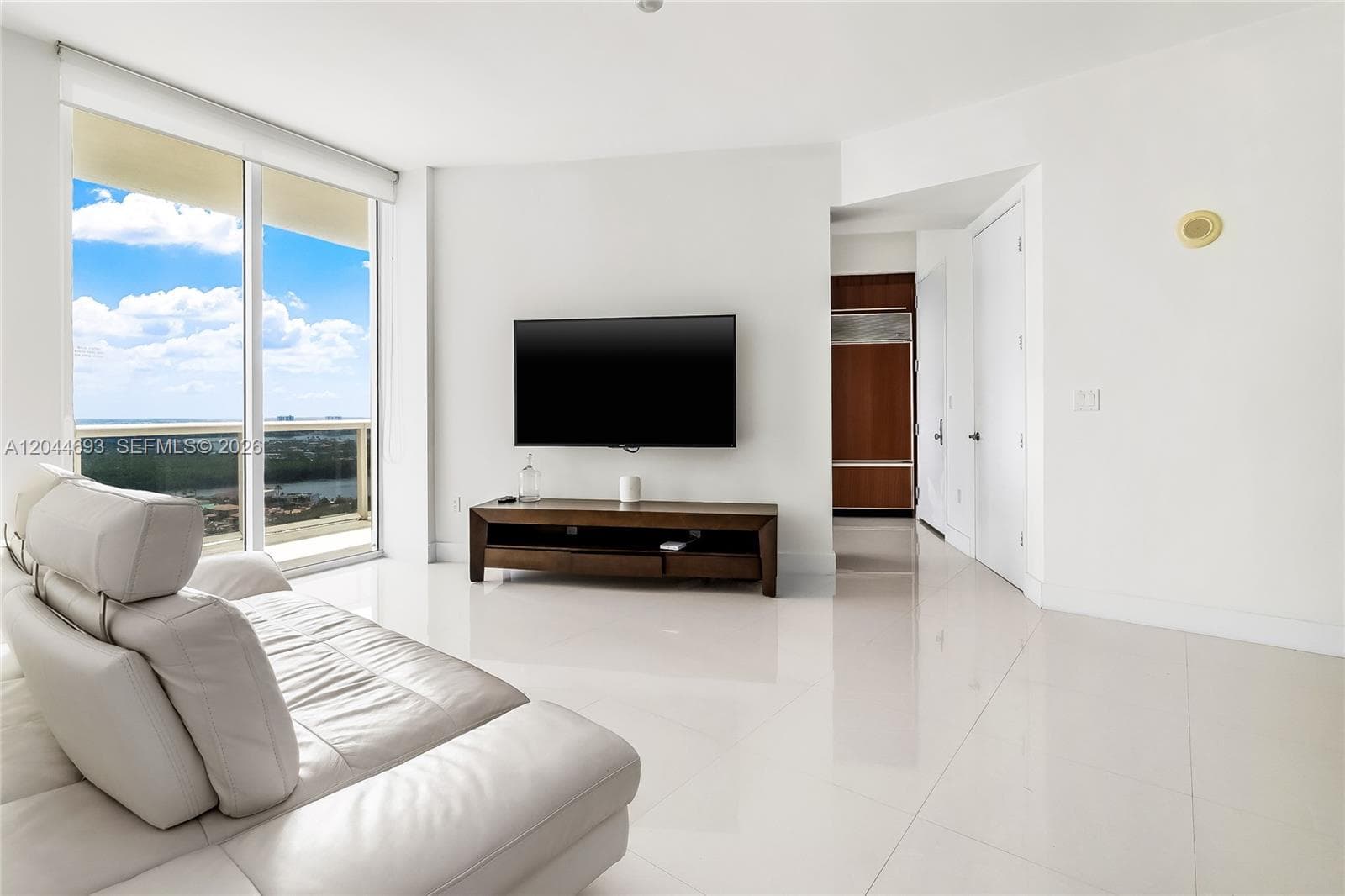 16001 Collins Ave # 2605, Sunny Isles Beach, FL 33160 photo 5