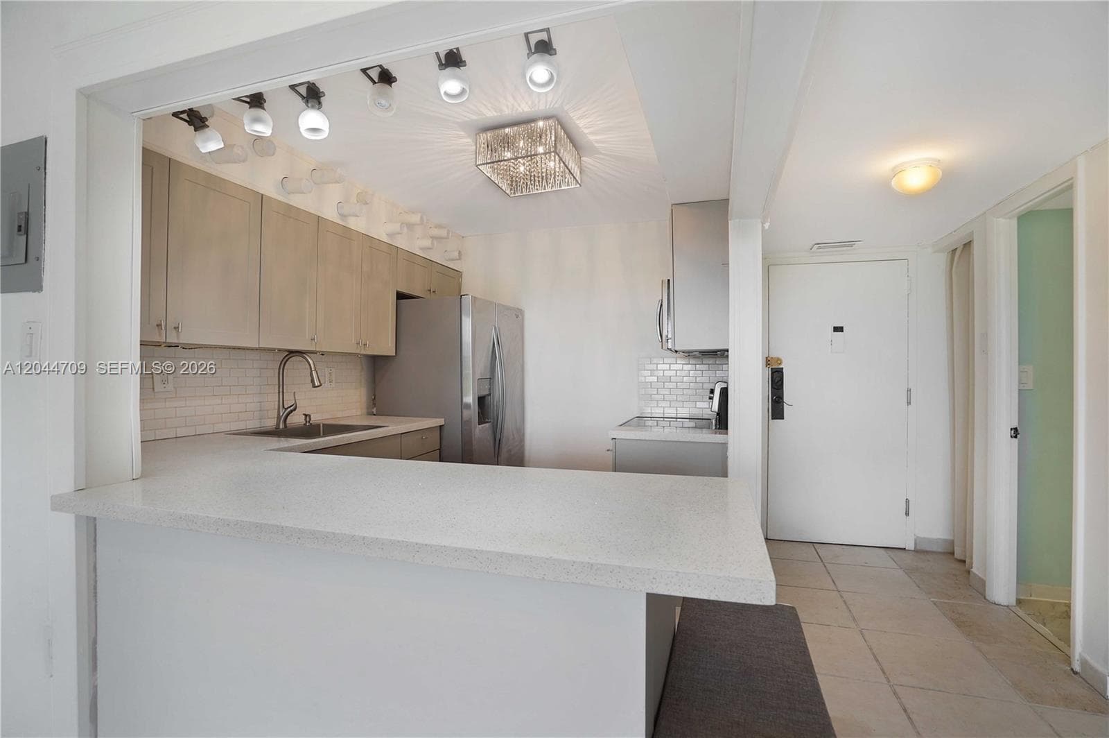 6900 Bay Dr # 3H, Miami Beach, FL 33141 photo 4