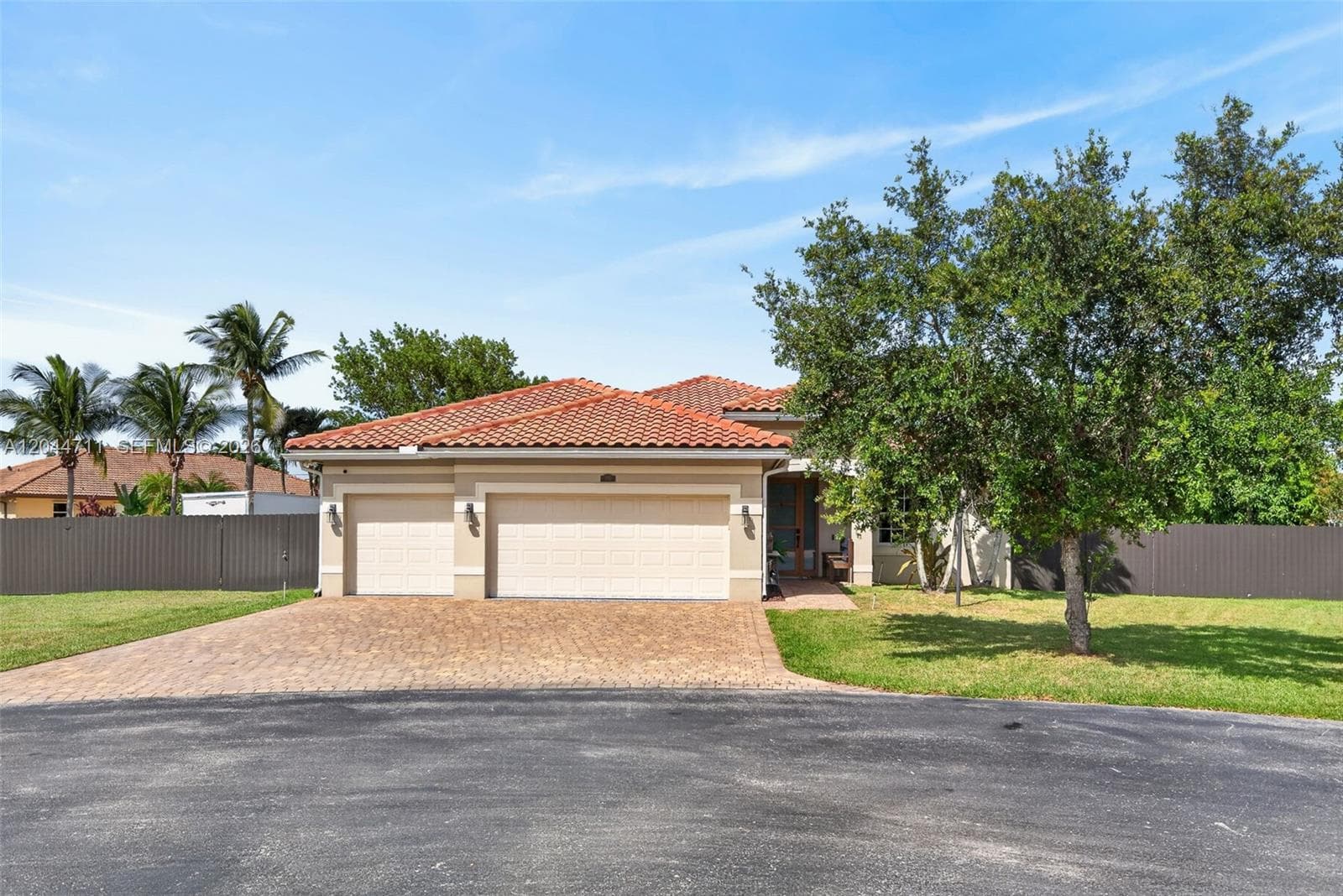 2135 NW 14th Ter, Homestead, FL 33030 photo 2