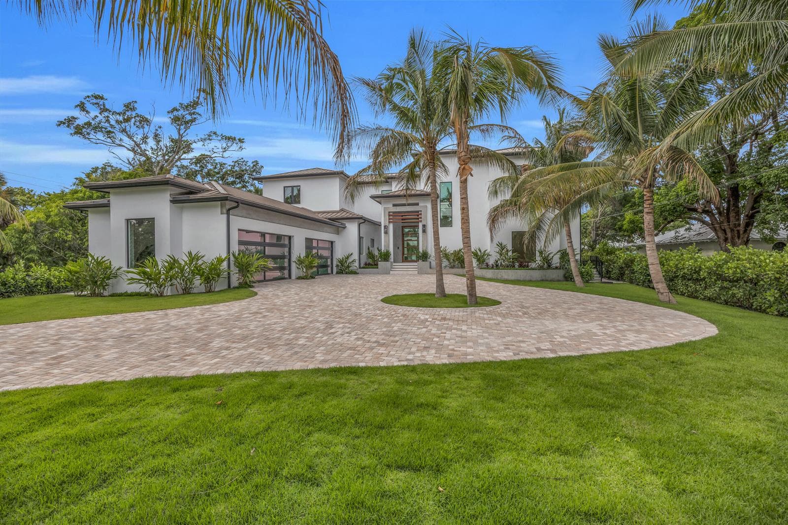 19175 W Riverside Drive, Tequesta, FL 33469 photo 2