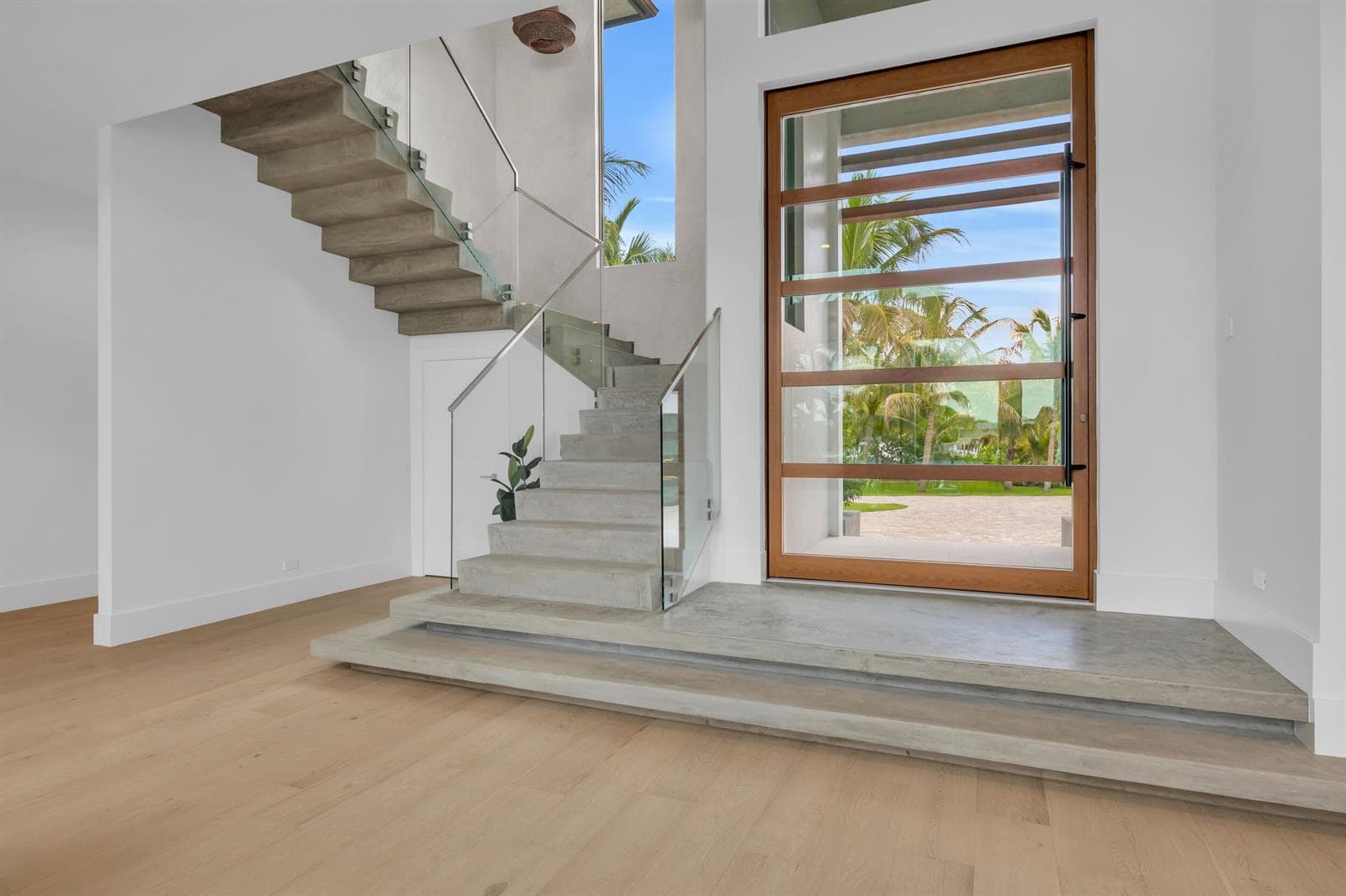 19175 W Riverside Drive, Tequesta, FL 33469 photo 4