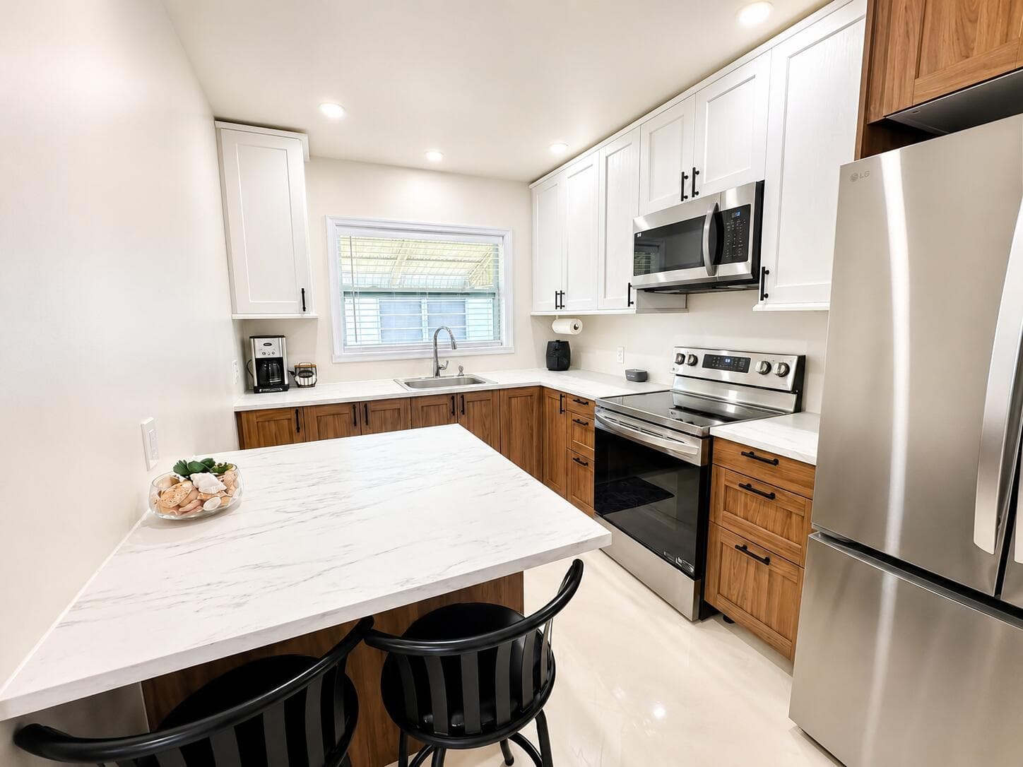 825 NE 6th Street # 2, Hallandale Beach, FL 33009 photo 2
