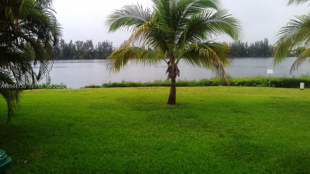 20822 San Simeon Way # 111, Miami, FL 33179 photo 2