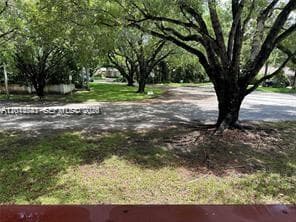 1205 Mariposa Ave # 212, Coral Gables, FL 33146 photo 4