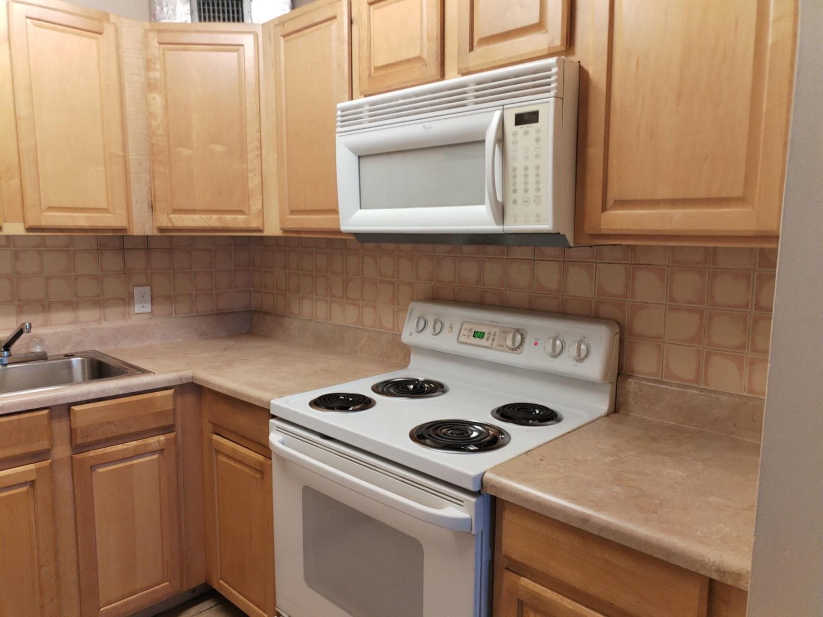 420 S B Street # A4, FL 33460 photo 2