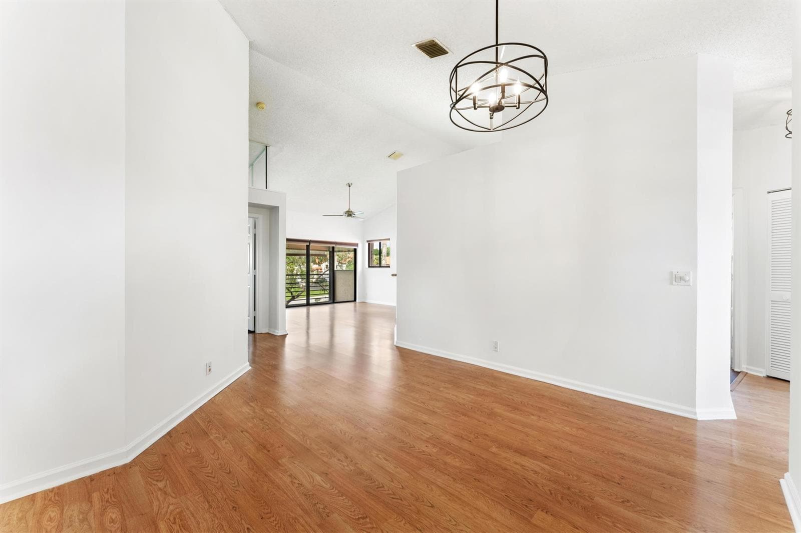 18 Vía De Casas Sur # 205, Boynton Beach, FL 33426 photo 4