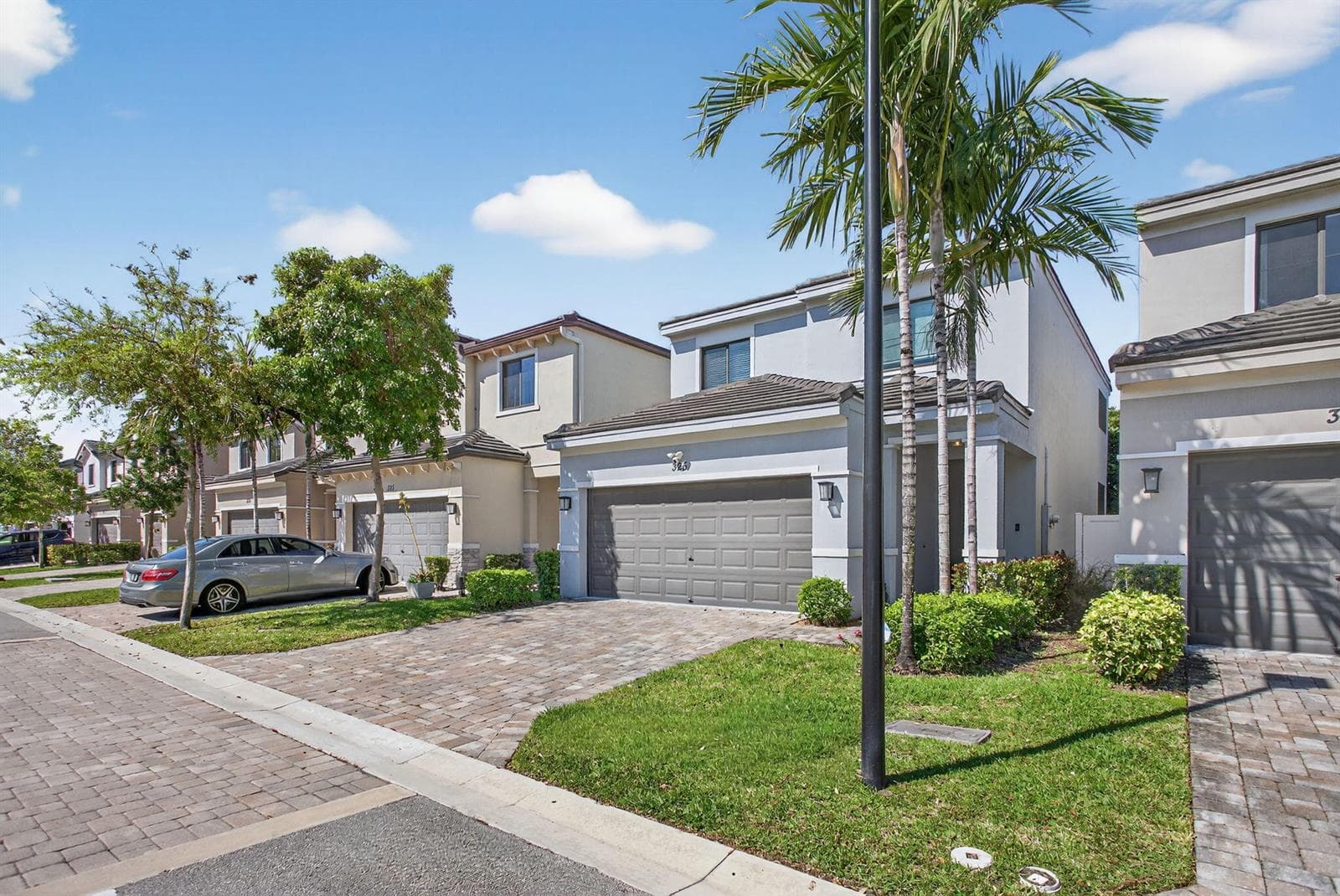 325 NW 33rd Lane, Pompano Beach, FL 33069 photo 2