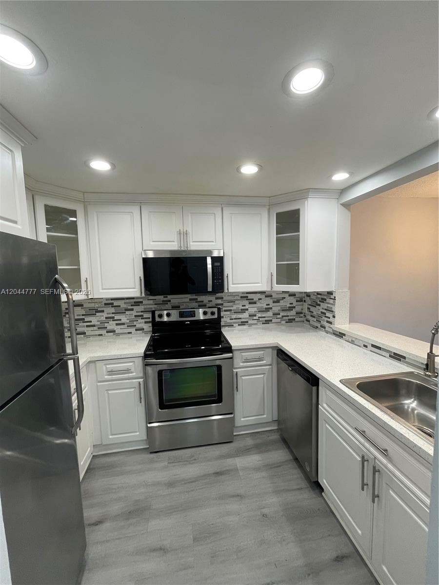 13685 NE 10th Ave # 301, North Miami, FL 33161 photo 3