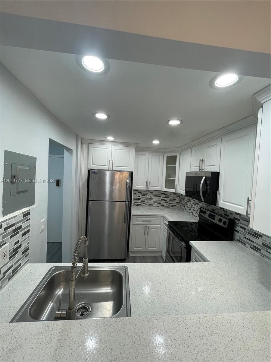 13685 NE 10th Ave # 301, North Miami, FL 33161 photo 5