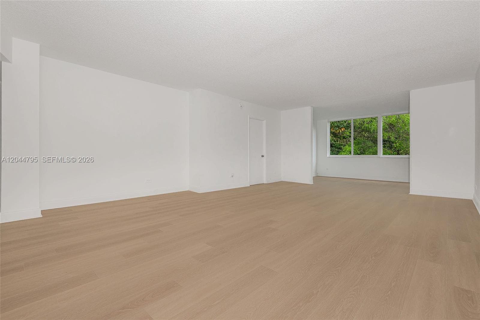 445 NE 195th St # 326, Miami, FL 33179 photo 3