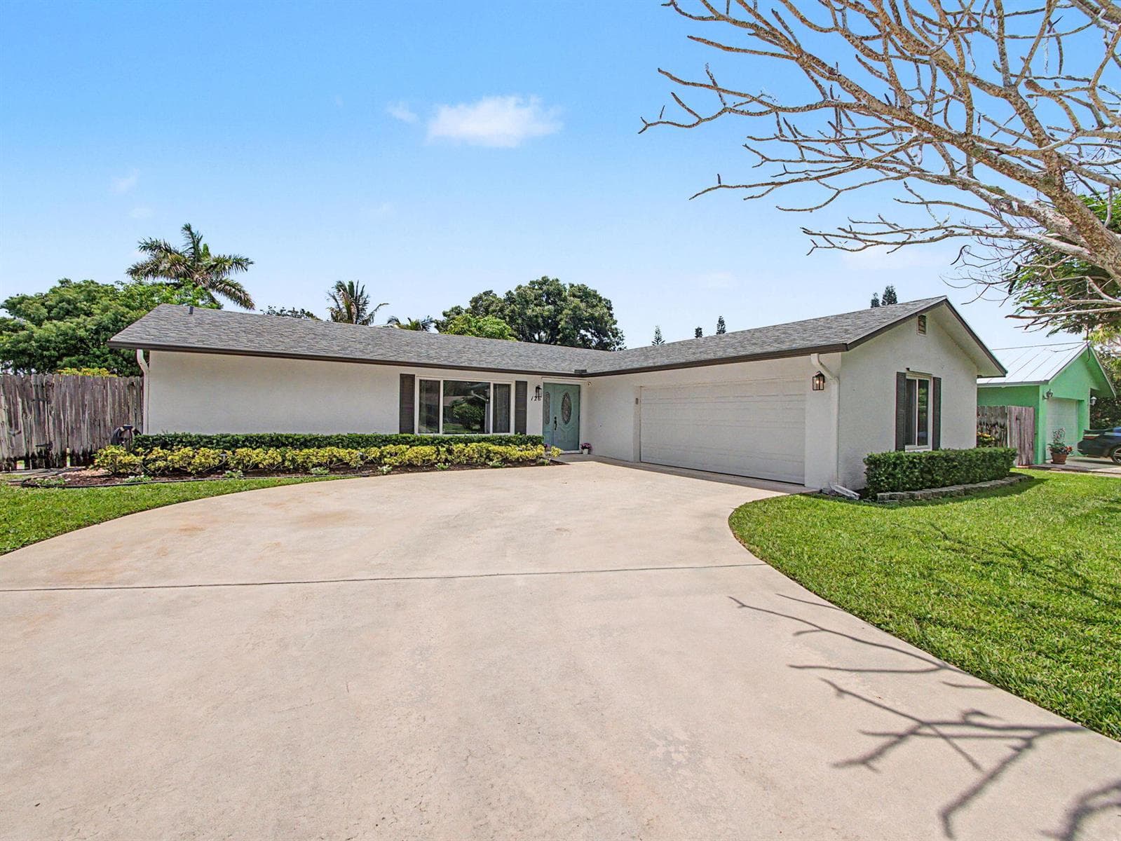 126 Chapel Lane, Tequesta, FL 33469 photo 2
