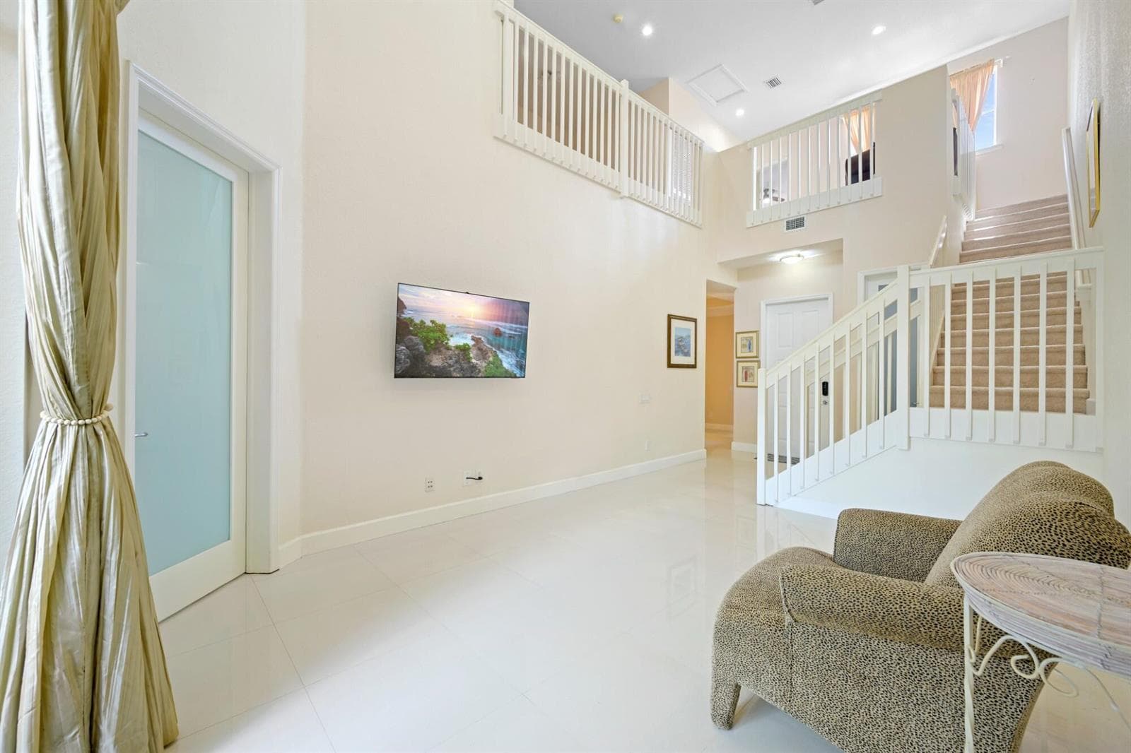 1384 Harbor View W, Hollywood, FL 33019 photo 3