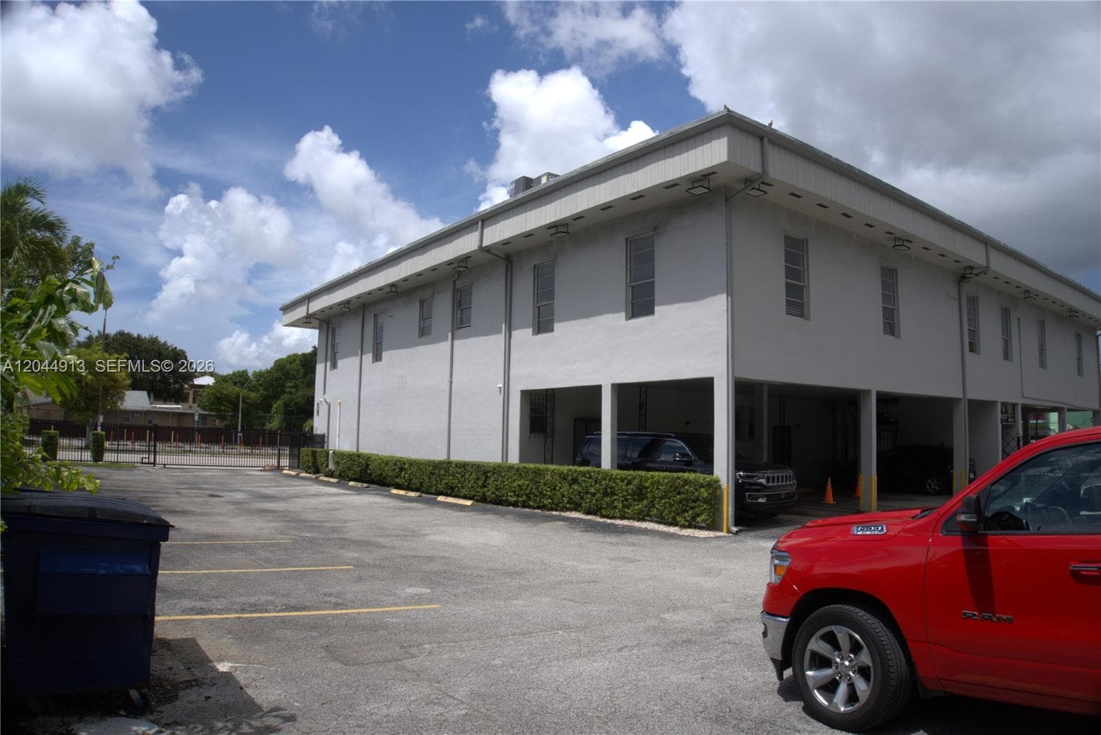 2433 NW 7th St, Miami, FL 33125 photo 3