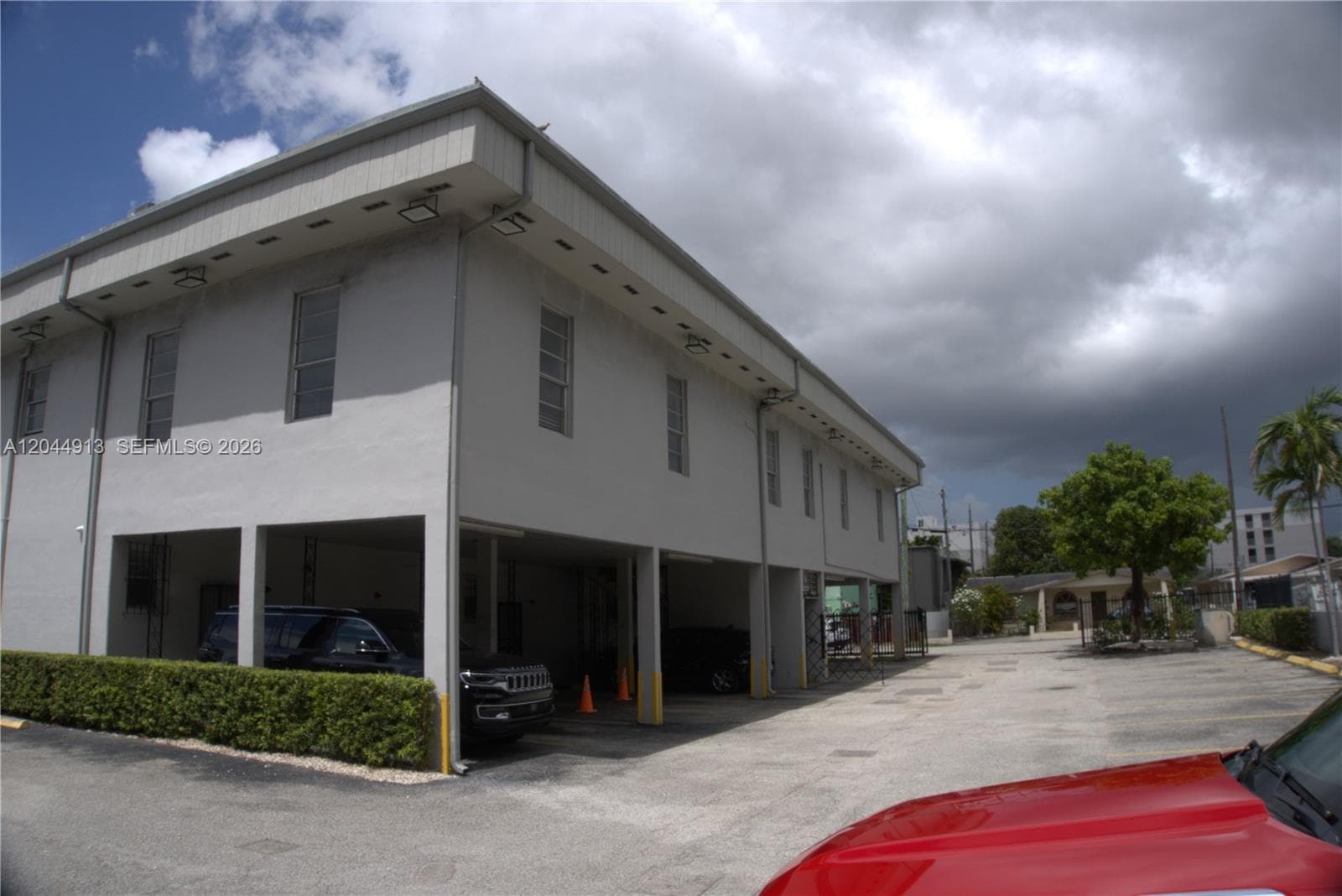 2433 NW 7th St, Miami, FL 33125 photo 5