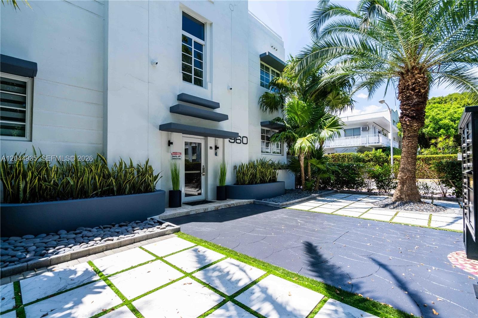 960 Jefferson Ave, Miami Beach, FL 33139 photo 2