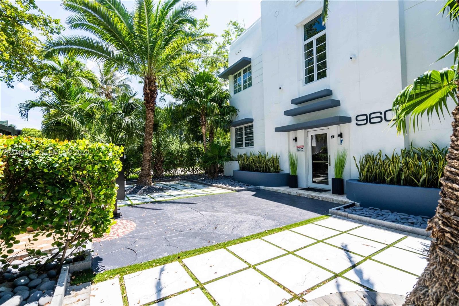 960 Jefferson Ave, Miami Beach, FL 33139 photo 3
