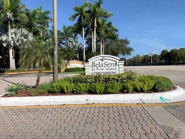 731 N Pine Island Rd # 305, Plantation, FL 33324 photo 2