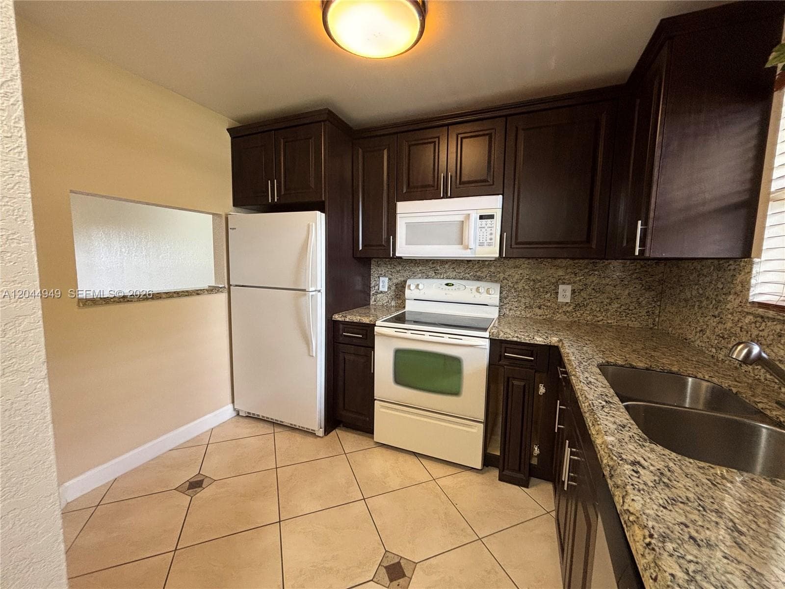 21909 Lake Forest Cir # 205, Boca Raton, FL 33433 photo 2