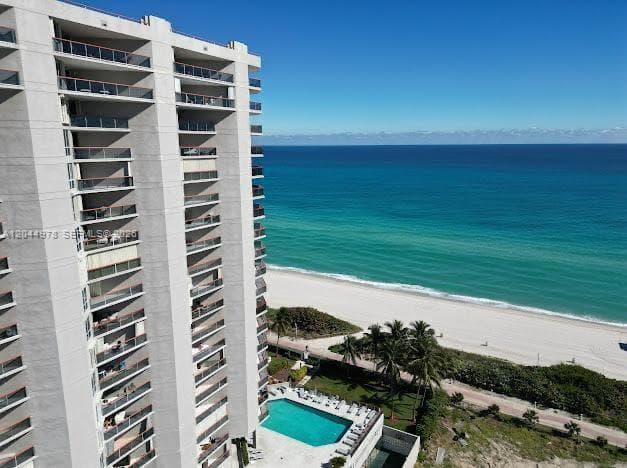 6767 Collins Ave # 1608, Miami Beach, FL 33141