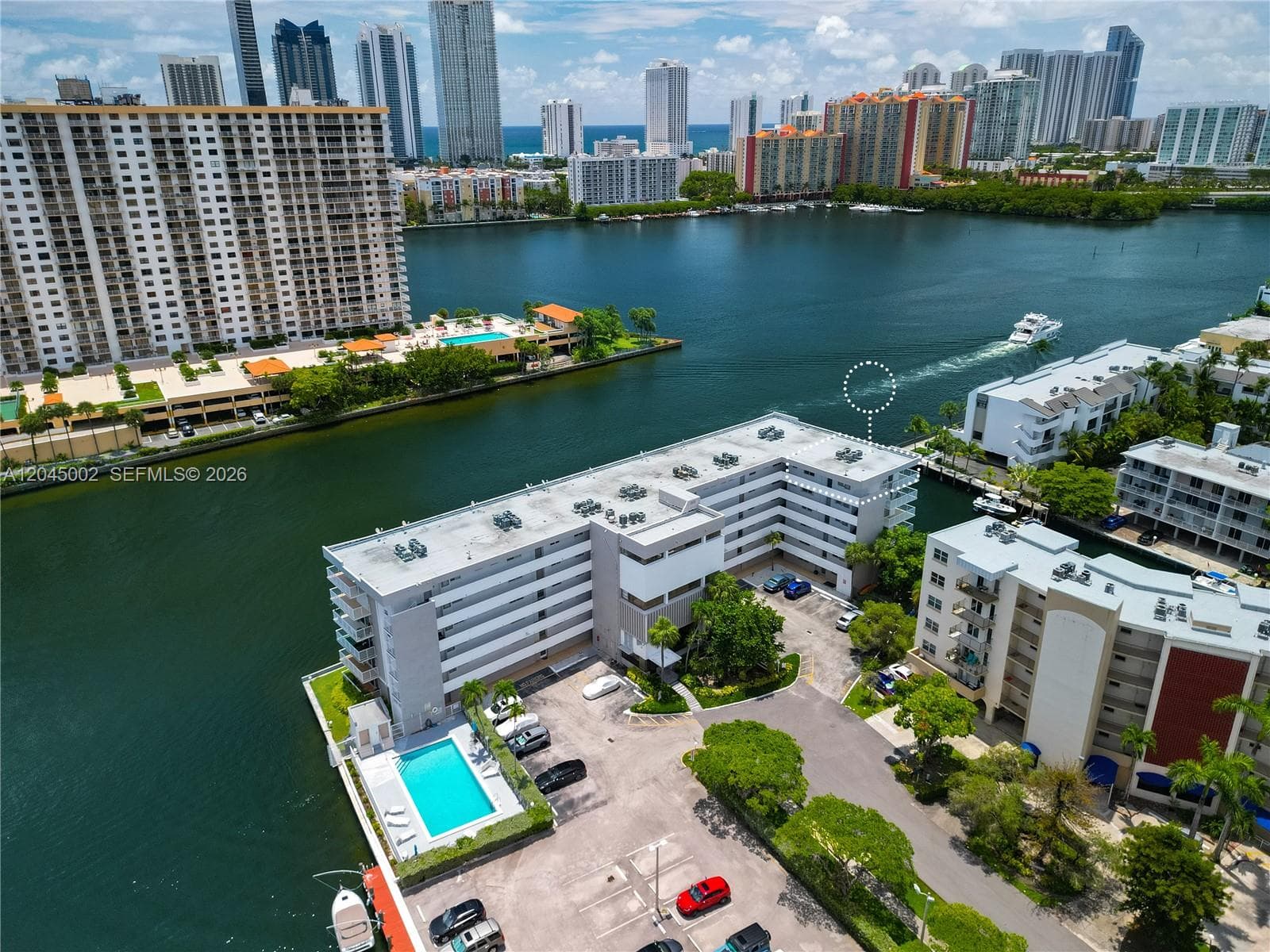 4000 NE 169th St # 607, North Miami Beach, FL 33160 photo 3